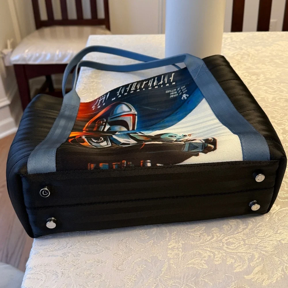 Harveys Seatbelt Mandalorion Tote